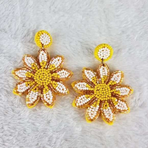 Beaded Daisy Sunflower Earrings - Picture 2 of 3